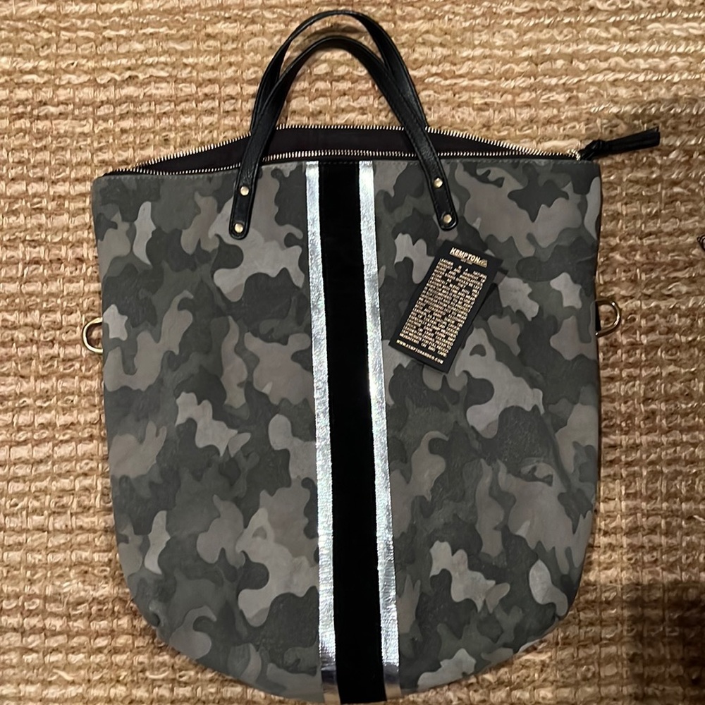 Kempton camo bay. Worn gently. Green and black colors
